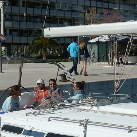 Sail Yacht بوتيل سبليت